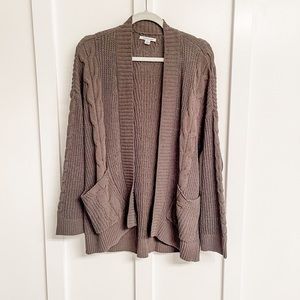 American Eagle dark olive open knit sweater with side pockets.
